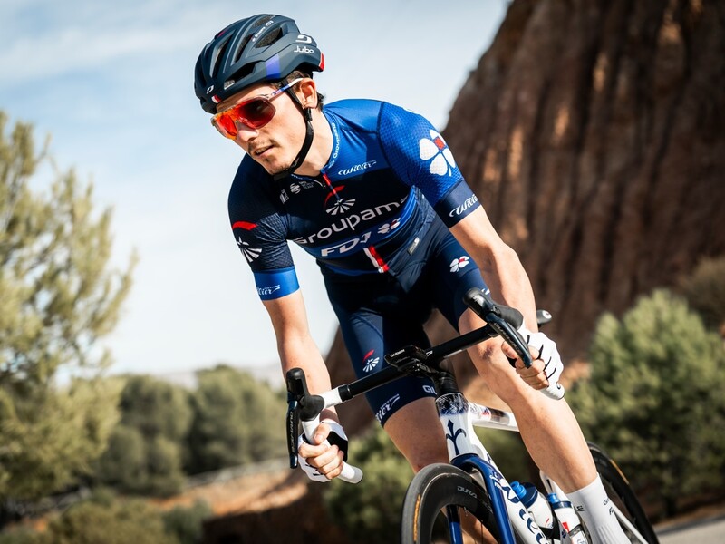 Julbo is officiële partner van Groupama-FDJ voor 2024